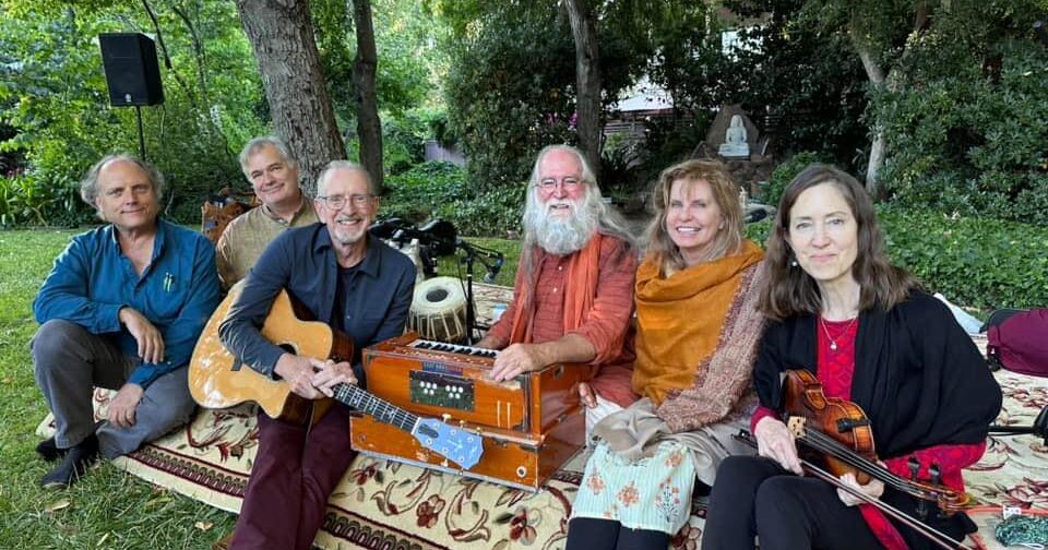 Kirtan with Mangalananda and Friends